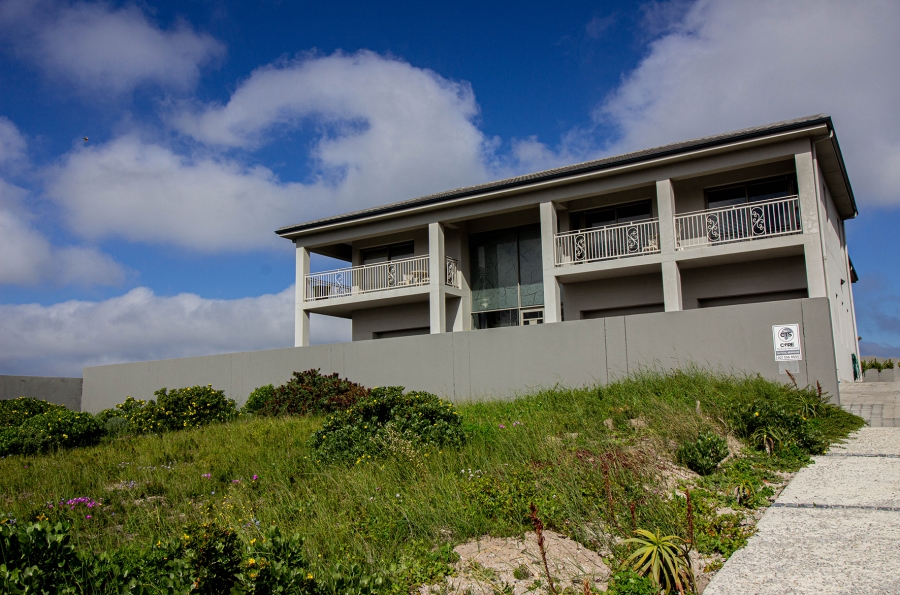 6 Bedroom Property for Sale in Kleinbaai Western Cape